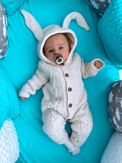 Megztas, vilnonis kombinezonas vaikams "BUNNY" - kreminės baltos spalvos
